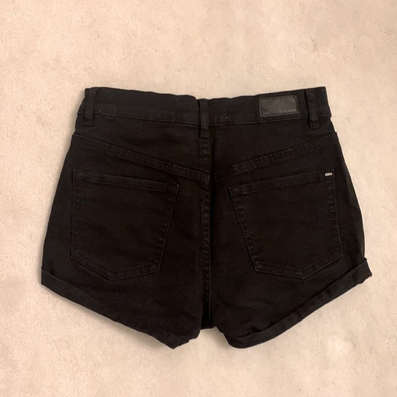Black jean shorts - Picture 2 of 3